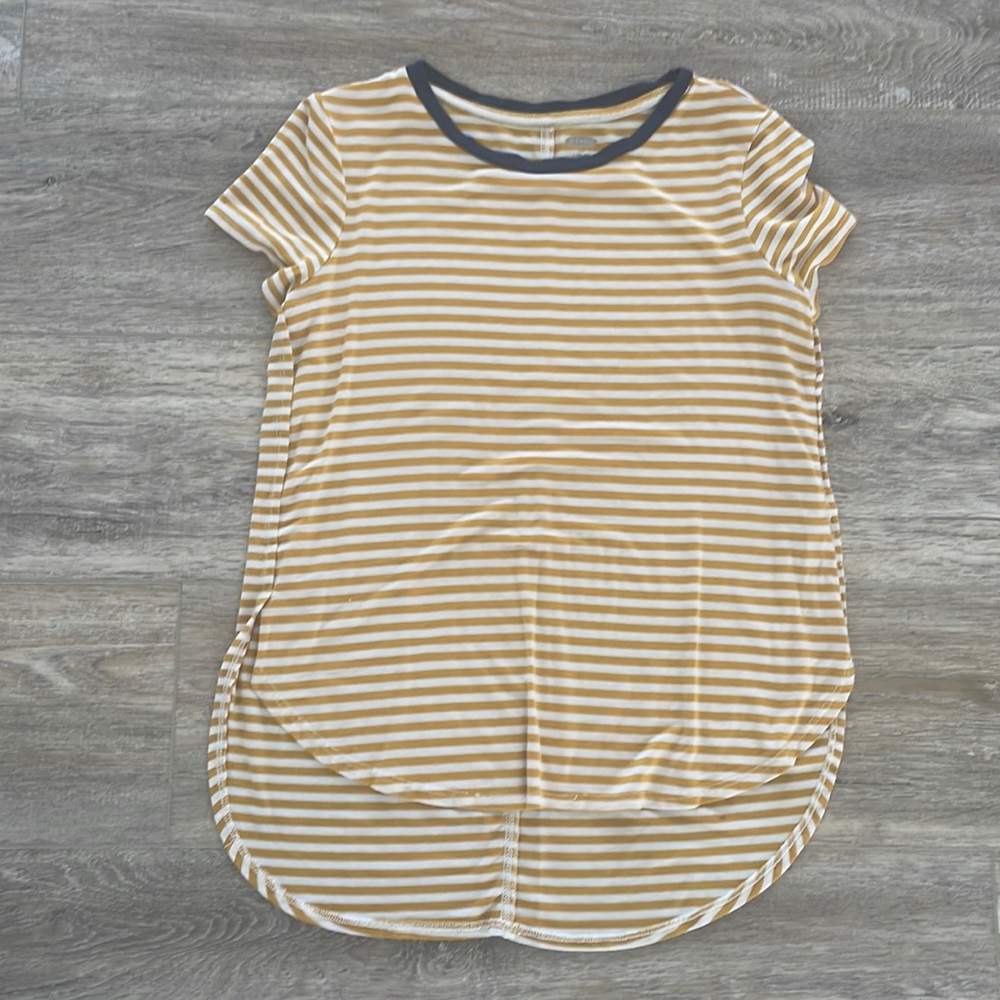 Old Navy T-Shirt